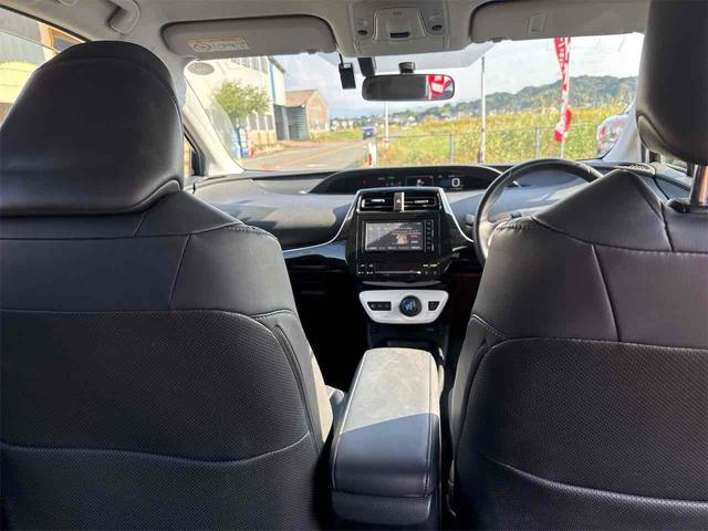 プリウス Ｓツーリングセレクション　ドライブレコーダー　ＥＴＣ　バックカメラ　ナビ　ＴＶ　アルミホイール　ＬＥＤヘッドランプ　ＣＶＴ　シートヒーター　スマートキー　電動格納ミラー　盗難防止システム　ＣＤ　Ｂｌｕｅｔｏｏｔｈ（34枚目）