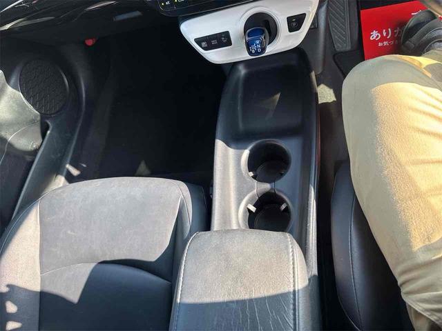 プリウス Ｓツーリングセレクション　ドライブレコーダー　ＥＴＣ　バックカメラ　ナビ　ＴＶ　アルミホイール　ＬＥＤヘッドランプ　ＣＶＴ　シートヒーター　スマートキー　電動格納ミラー　盗難防止システム　ＣＤ　Ｂｌｕｅｔｏｏｔｈ（53枚目）