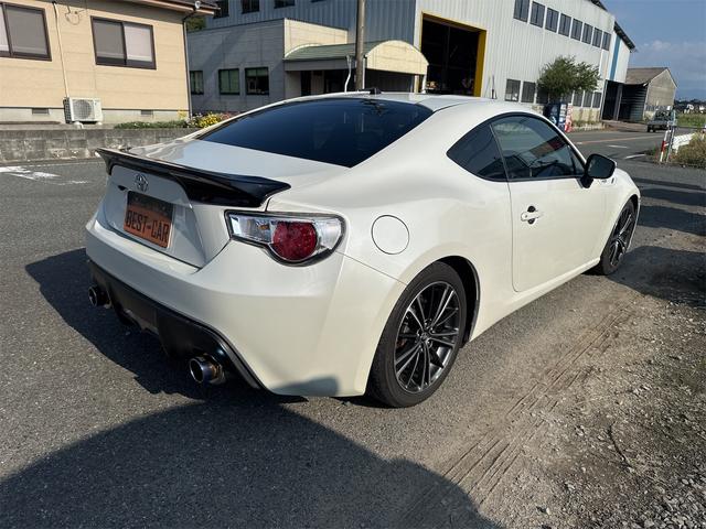 ８６ ＧＴ　ドライブレコーダー　バックカメラ　ナビ　ＴＶ　ＡＴ　オートライト　ＨＩＤ　ＬＥＤヘッドランプ　スマートキー　電動格納ミラー　アルミホイール　盗難防止システム　衝突安全ボディ　ＡＢＳ　ＥＳＣ（15枚目）
