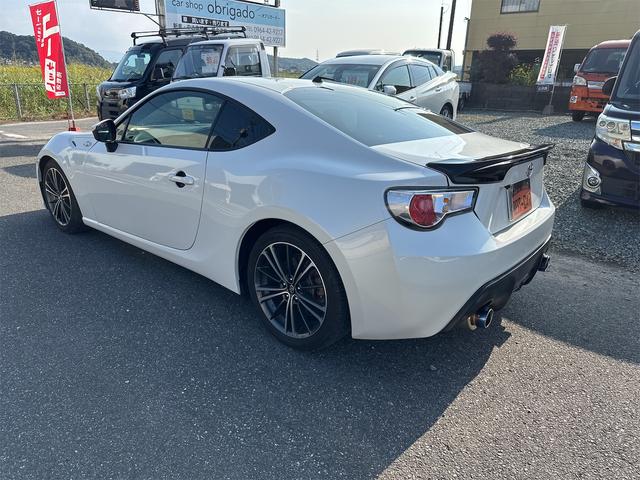 ８６ ＧＴ　ドライブレコーダー　バックカメラ　ナビ　ＴＶ　ＡＴ　オートライト　ＨＩＤ　ＬＥＤヘッドランプ　スマートキー　電動格納ミラー　アルミホイール　盗難防止システム　衝突安全ボディ　ＡＢＳ　ＥＳＣ（17枚目）
