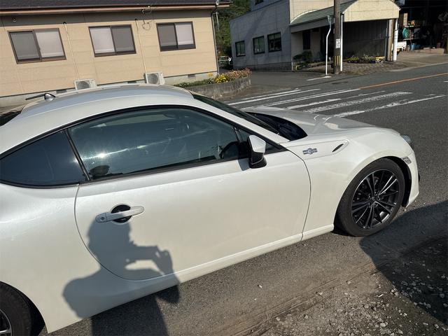 ８６ ＧＴ　ドライブレコーダー　バックカメラ　ナビ　ＴＶ　ＡＴ　オートライト　ＨＩＤ　ＬＥＤヘッドランプ　スマートキー　電動格納ミラー　アルミホイール　盗難防止システム　衝突安全ボディ　ＡＢＳ　ＥＳＣ（24枚目）