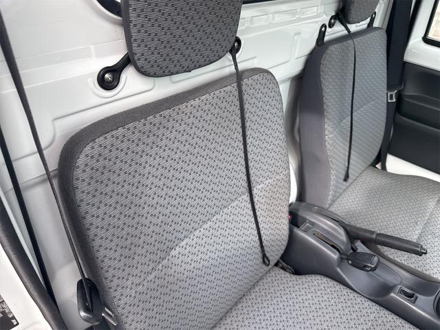 NT100クリッパートラック  DX農繁仕様 4WD デフロック MT エアコン 運転席エアバッグ 助手席エアバッグ(9枚目)