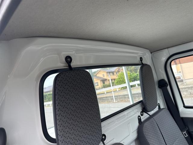 NT100クリッパートラック  DX農繁仕様 4WD デフロック MT エアコン 運転席エアバッグ 助手席エアバッグ(10枚目)