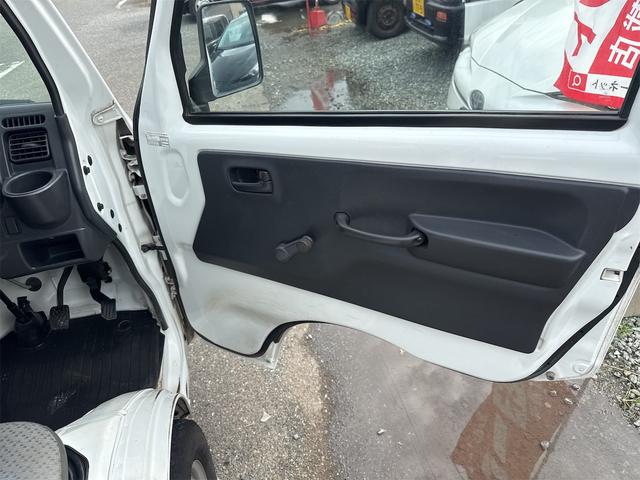 NT100クリッパートラック  DX農繁仕様 4WD デフロック MT エアコン 運転席エアバッグ 助手席エアバッグ(30枚目)