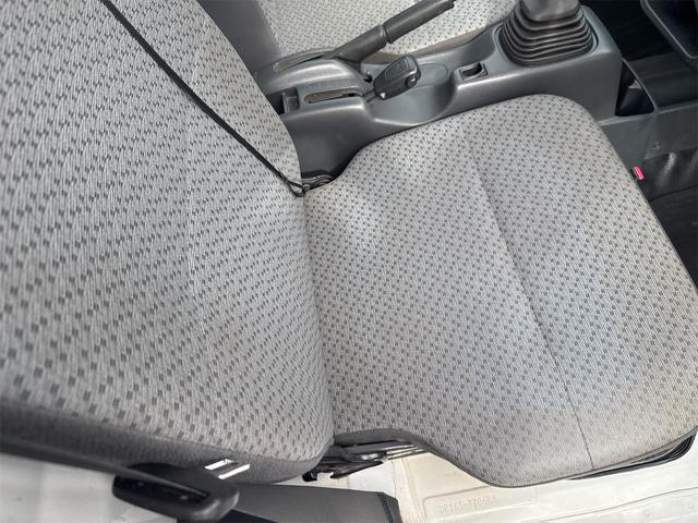 NT100クリッパートラック  DX農繁仕様 4WD デフロック MT エアコン 運転席エアバッグ 助手席エアバッグ(31枚目)