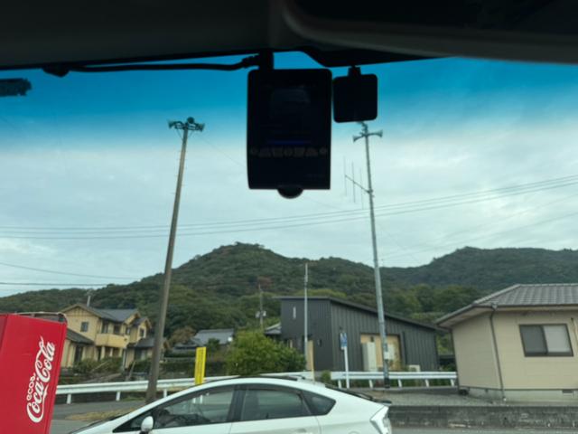 ドライブレコーダー装備♪映像と音声を記録してくれるドライブレコーダーは、事故の際に確かな証拠能力を発揮してくれます。