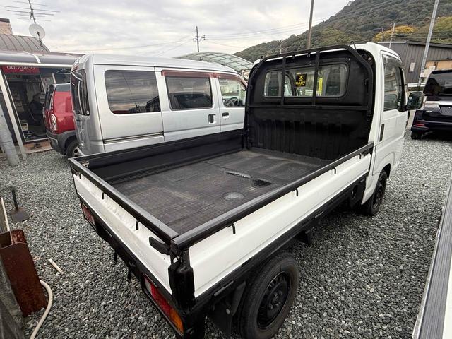 アクティトラック 　ＭＴ　エアコン　パワーステアリング　運転席エアバッグ（4枚目）