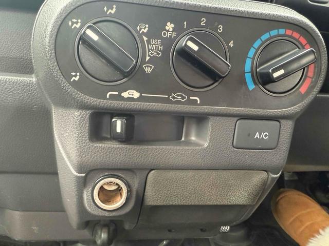 アクティトラック 　ＭＴ　エアコン　パワーステアリング　運転席エアバッグ（19枚目）