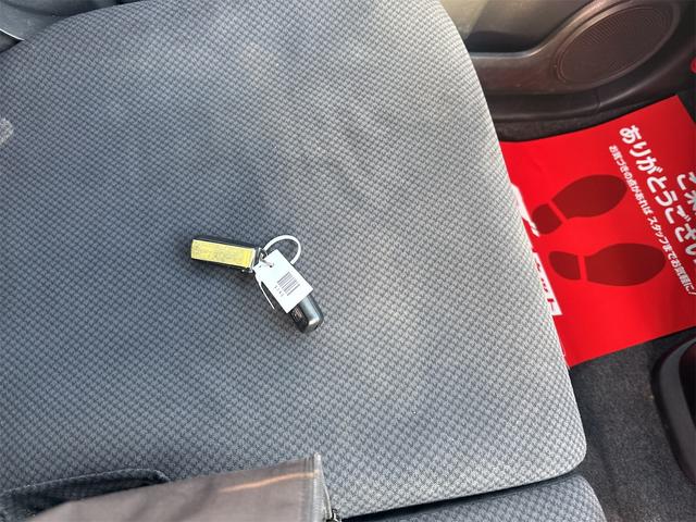 �X�}�[�g�L�[�V�X�e�����v�b�V���G���W���X�^�[�g�V�X�e���A�G���W���n���E��~�������^�b�`�ōs���A�L�[�̃��b�N�܂Ńh�A�m�u�ɐG��鎖�Ń����^�b�`����ōs�����Ƃ��o���܂���