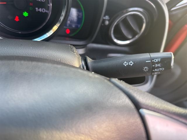 �I�[�g���C�g�́A�t���Y�������Y���h�����Ƃ��ł��܂��B�������H�Ȃǂ̃g���l���Ȃǂɂ��𗧂��܂��B