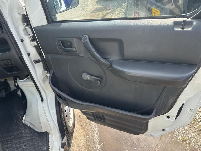 キャリイトラック ＫＣエアコン・パワステ　４ＷＤ　ＭＴ　エアコン　パワーステアリング（18枚目）