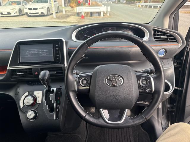 シエンタ ハイブリッドG ドライブレコーダー バックカメラ ナビ TV レーンアシスト 衝突被害軽減システム 両側電動スライドドア オートマチックハイビーム オートライト スマートキー 電動格納ミラー 3列シート CVT(2枚目)