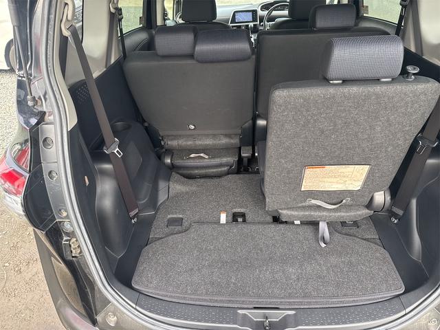 シエンタ ハイブリッドG ドライブレコーダー バックカメラ ナビ TV レーンアシスト 衝突被害軽減システム 両側電動スライドドア オートマチックハイビーム オートライト スマートキー 電動格納ミラー 3列シート CVT(40枚目)