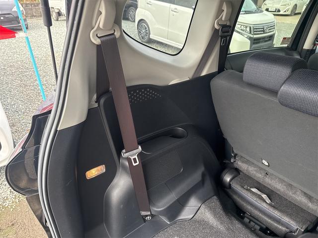 シエンタ ハイブリッドG ドライブレコーダー バックカメラ ナビ TV レーンアシスト 衝突被害軽減システム 両側電動スライドドア オートマチックハイビーム オートライト スマートキー 電動格納ミラー 3列シート CVT(42枚目)