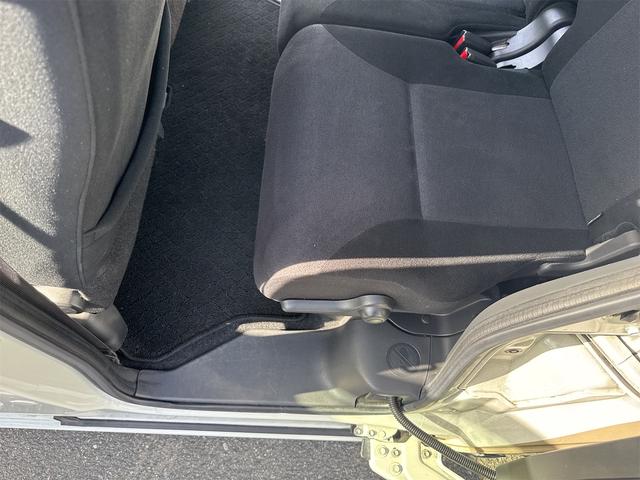 ムーヴキャンバス Ｘリミテッドメイクアップ　ＳＡＩＩＩ　ＥＴＣ　バックカメラ　両側電動スライドドア　ナビ　ＴＶ　クリアランスソナー　衝突被害軽減システム　オートマチックハイビーム　オートライト　スマートキー　アイドリングストップ　電動格納ミラー（53枚目）