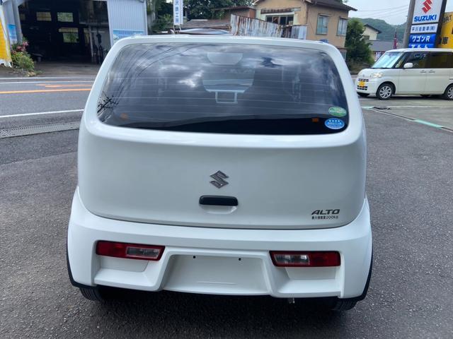 アルト ＶＰ　５速ミッション車　走行距離３２，０２６Ｋｍ　キーレス　エアバッグ　ヘッドライトレベライザー　ＡＭ／ＦＭラジオ　エアコン　パワステ　５ドア車　積載量２００Ｋｇ（6枚目）