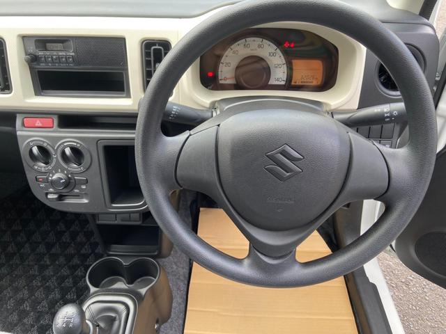 アルト ＶＰ　５速ミッション車　走行距離３２，０２６Ｋｍ　キーレス　エアバッグ　ヘッドライトレベライザー　ＡＭ／ＦＭラジオ　エアコン　パワステ　５ドア車　積載量２００Ｋｇ（11枚目）