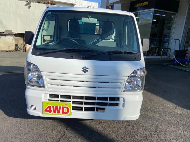 キャリイトラック ＫＣエアコン・パワステ農繁仕様　５速ＭＴ　４ＷＤ　デフロック　３方開　荷台ゴムマット　作業灯　テールゲートチェーン付　ヘッドライトレベライザー　ＦＭ／ＡＭラジオ（2枚目）