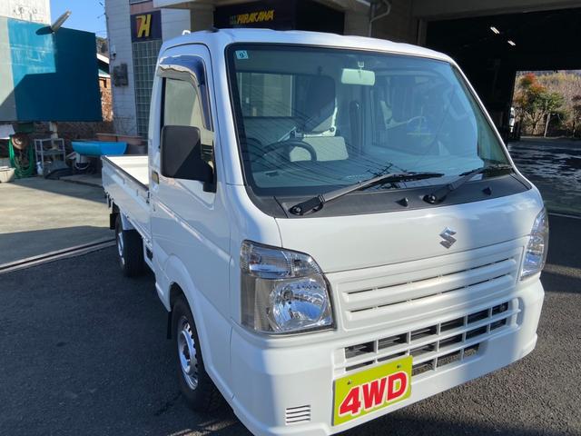 キャリイトラック ＫＣエアコン・パワステ農繁仕様　５速ＭＴ　４ＷＤ　デフロック　３方開　荷台ゴムマット　作業灯　テールゲートチェーン付　ヘッドライトレベライザー　ＦＭ／ＡＭラジオ（4枚目）