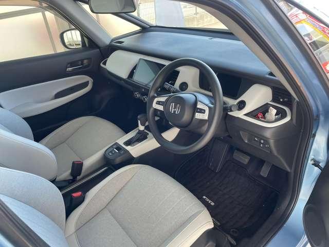 フィット ホーム　純正８インチナビ／バックモニター／ＥＴＣ／ドラレコ前後（13枚目）