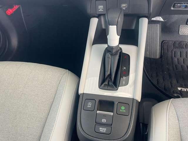 フィット ホーム　純正８インチナビ／バックモニター／ＥＴＣ／ドラレコ前後（19枚目）