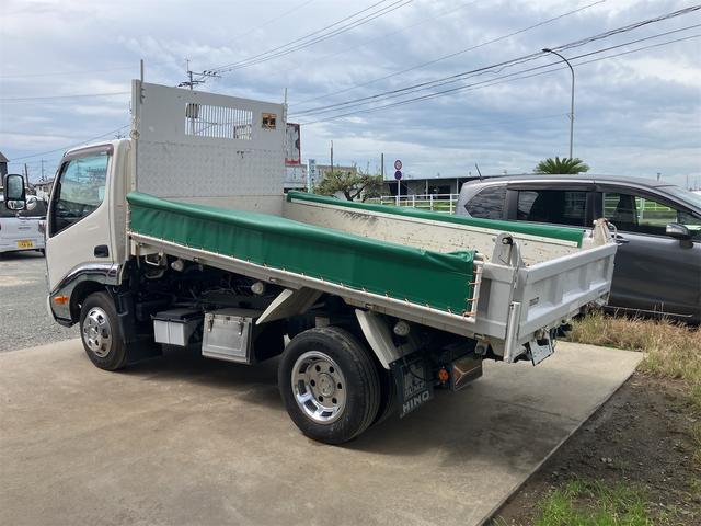 デュトロ 全低床ダンプ　ナビＴＶ　ディーゼル車　オートマ車　最大積載量２０００ｋｇ　車検令和８年３月まで　エアコン　パワステ　パワーウィンドウ（13枚目）
