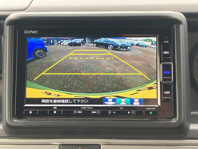 バックカメラ装備。駐車が苦手な方には欠かせません。