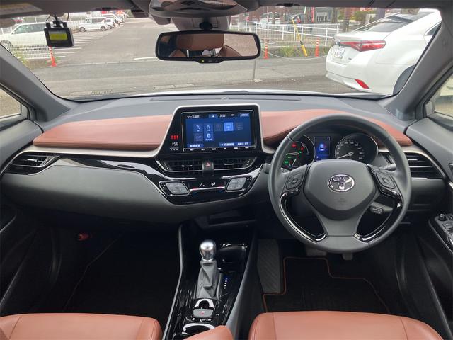 毎回座るフロントシート。運転席は必ず使用する部分ですので、座り心地が重要です！