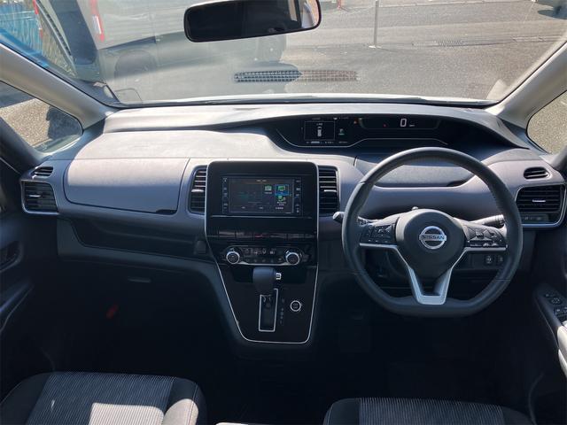 セレナ ハイウェイスターＶ　ＥＴＣ　全周囲カメラ　ナビ　ＴＶ　クリアランスソナー　オートクルーズコントロール　衝突被害軽減システム　両側電動スライドドア　オートライト　ＬＥＤヘッドランプ　スマートキー　アイドリングストップ（2枚目）