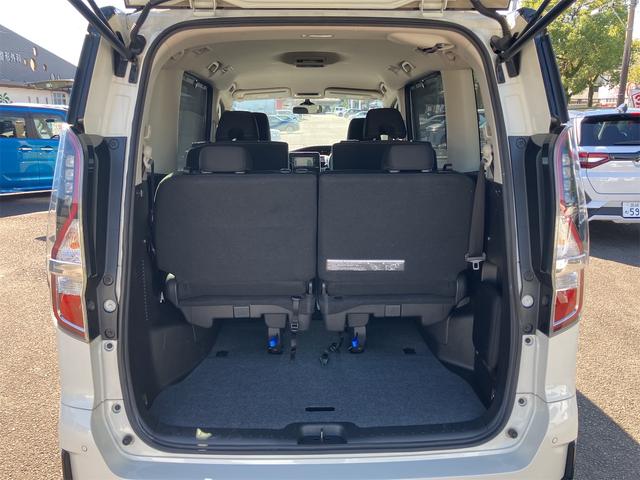 セレナ ハイウェイスターＶ　ＥＴＣ　全周囲カメラ　ナビ　ＴＶ　クリアランスソナー　オートクルーズコントロール　衝突被害軽減システム　両側電動スライドドア　オートライト　ＬＥＤヘッドランプ　スマートキー　アイドリングストップ（19枚目）