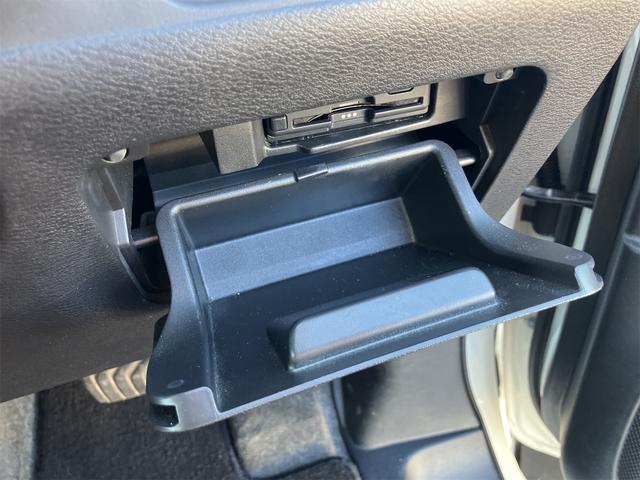 セレナ ハイウェイスターＶ　ＥＴＣ　全周囲カメラ　ナビ　ＴＶ　クリアランスソナー　オートクルーズコントロール　衝突被害軽減システム　両側電動スライドドア　オートライト　ＬＥＤヘッドランプ　スマートキー　アイドリングストップ（60枚目）