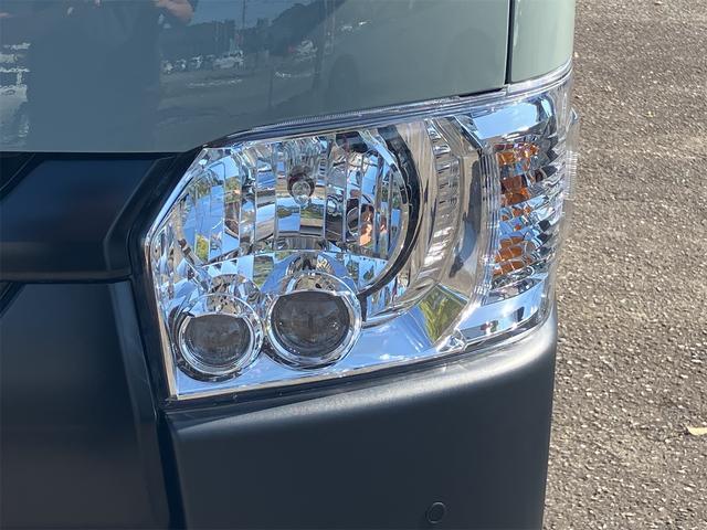 ハイエースバン ロングスーパーＧＬ　アースカラーパッケージ　登録済み未使用車　全周囲カメラ　クリアランスソナー　レーンアシスト　衝突被害軽減システム　両側電動スライドドア　オートマチックハイビーム　オートライト　ＬＥＤヘッドランプ（6枚目）