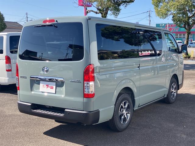 ハイエースバン ロングスーパーＧＬ　アースカラーパッケージ　登録済み未使用車　全周囲カメラ　クリアランスソナー　レーンアシスト　衝突被害軽減システム　両側電動スライドドア　オートマチックハイビーム　オートライト　ＬＥＤヘッドランプ（19枚目）