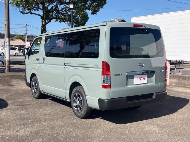 ハイエースバン ロングスーパーＧＬ　アースカラーパッケージ　登録済み未使用車　全周囲カメラ　クリアランスソナー　レーンアシスト　衝突被害軽減システム　両側電動スライドドア　オートマチックハイビーム　オートライト　ＬＥＤヘッドランプ（21枚目）