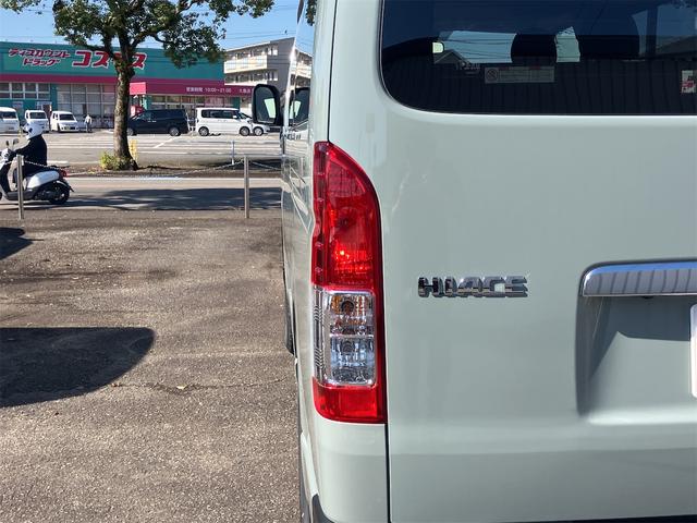 ハイエースバン ロングスーパーＧＬ　アースカラーパッケージ　登録済み未使用車　全周囲カメラ　クリアランスソナー　レーンアシスト　衝突被害軽減システム　両側電動スライドドア　オートマチックハイビーム　オートライト　ＬＥＤヘッドランプ（22枚目）