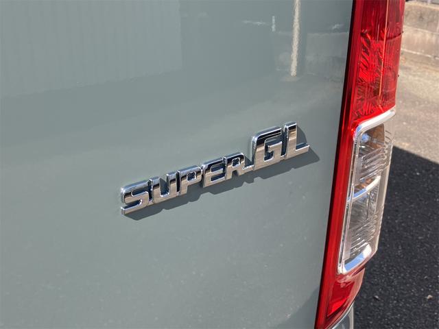 ハイエースバン ロングスーパーＧＬ　アースカラーパッケージ　登録済み未使用車　全周囲カメラ　クリアランスソナー　レーンアシスト　衝突被害軽減システム　両側電動スライドドア　オートマチックハイビーム　オートライト　ＬＥＤヘッドランプ（26枚目）