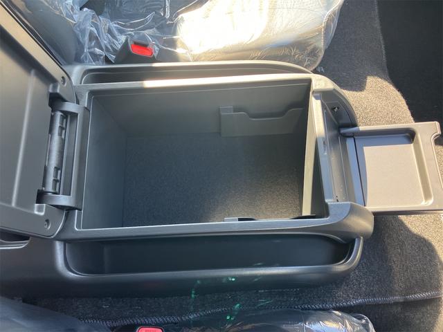 ハイエースバン ロングスーパーＧＬ　アースカラーパッケージ　登録済み未使用車　全周囲カメラ　クリアランスソナー　レーンアシスト　衝突被害軽減システム　両側電動スライドドア　オートマチックハイビーム　オートライト　ＬＥＤヘッドランプ（41枚目）