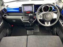 車を運転する際には運転席の存在は欠かせません。なのでしっかりとチェックしたいポイントですね。 2