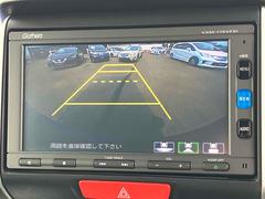 バックカメラ装備。駐車が苦手な方には欠かせません。 5