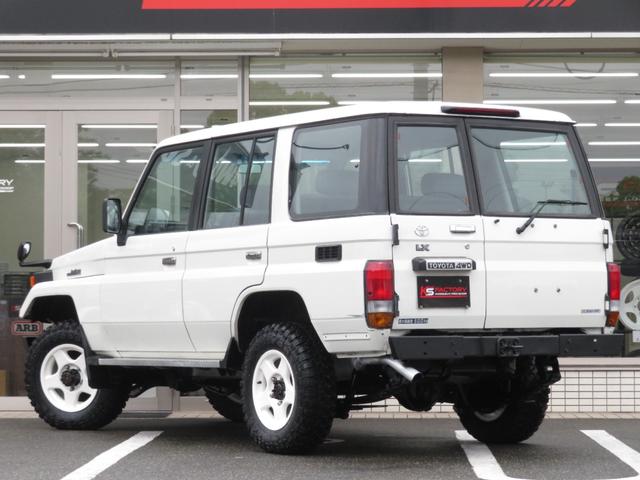 ランドクルーザー７０ ＬＸ　ＨＺＪ７６　最終型　ナローボディ　純正５速ＭＴ　新品前後クロカンバンパー　ブラッドレーＶ１６インチＡＷ　新品ＭＴタイヤ　社外ＳＤナビ　フルセグＴＶ　Ｂｌｕｅｔｏｏｔｈ対応　ＥＴＣ　寒冷地仕様（39枚目）