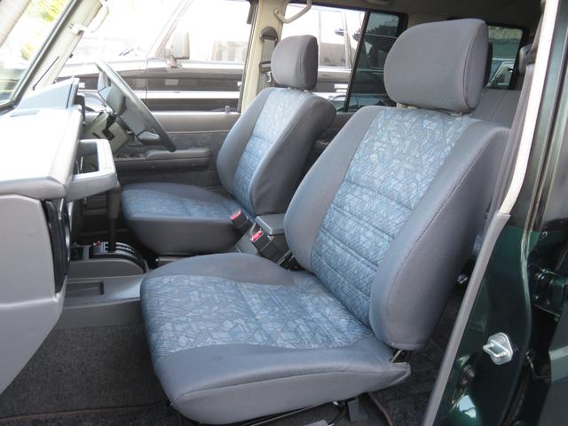 ランドクルーザー７０ ＺＸ　ユーザー買取車　前後デフロック　ノーマル車高　純正ＡＷ　ＢＦ／ＡＴタイヤ５本　フェンダーミラー　ＬＥＤヘッドライト　ＳＤナビ　地デジＴＶ　Ｂｌｕｅｔｏｏｔｈ対応　バックカメラ　社外スピーカー　ＥＴＣ（11枚目）