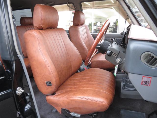 ランドクルーザープラド SXワイド 当社ユーザー買取車 全塗装済黒 新品グリル 社外レンズ 2インチUP 社外ショック 社外AW MTタイヤ 社外マフラー ナルディハンドル シートカバー 社外ナビ Bカメラ ドラレコ ETC キーレス(9枚目)