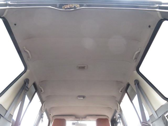 ランドクルーザープラド SXワイド 当社ユーザー買取車 全塗装済黒 新品グリル 社外レンズ 2インチUP 社外ショック 社外AW MTタイヤ 社外マフラー ナルディハンドル シートカバー 社外ナビ Bカメラ ドラレコ ETC キーレス(15枚目)