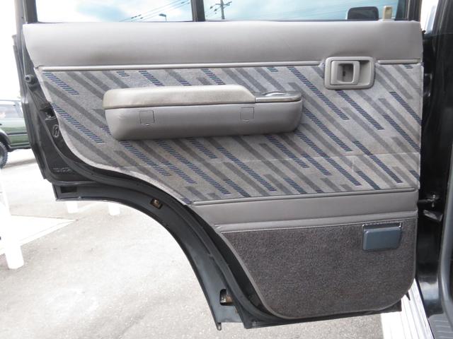 ランドクルーザープラド SXワイド 当社ユーザー買取車 全塗装済黒 新品グリル 社外レンズ 2インチUP 社外ショック 社外AW MTタイヤ 社外マフラー ナルディハンドル シートカバー 社外ナビ Bカメラ ドラレコ ETC キーレス(20枚目)