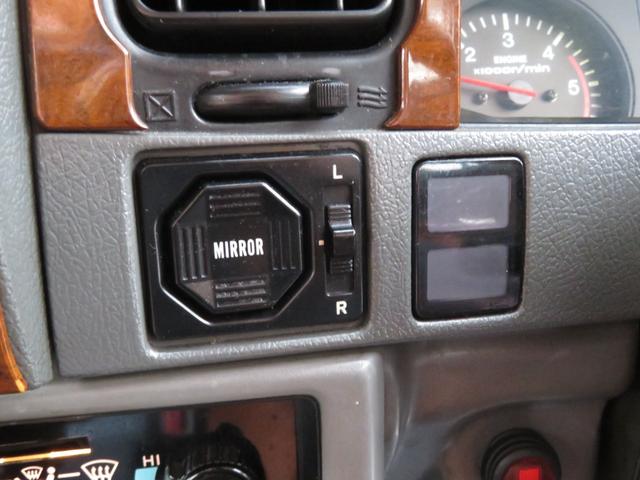 ランドクルーザープラド SXワイド 当社ユーザー買取車 全塗装済黒 新品グリル 社外レンズ 2インチUP 社外ショック 社外AW MTタイヤ 社外マフラー ナルディハンドル シートカバー 社外ナビ Bカメラ ドラレコ ETC キーレス(55枚目)