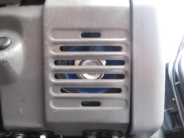 ランドクルーザープラド SXワイド 当社ユーザー買取車 全塗装済黒 新品グリル 社外レンズ 2インチUP 社外ショック 社外AW MTタイヤ 社外マフラー ナルディハンドル シートカバー 社外ナビ Bカメラ ドラレコ ETC キーレス(58枚目)