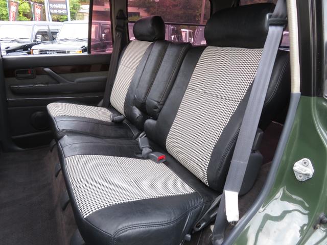 ランドクルーザー８０ ＶＸリミテッド　後期モデル　全塗装済　角目４灯ヘッドライト　３インチＵＰ　ブラッドレーＶ　ジオランダーＭＴタイヤ　左右２本出しマフラー　シートカバー　ＳＤナビ　バックカメラ　ドラレコ　ＥＴＣ　キーレス　ユーザー買取車（12枚目）