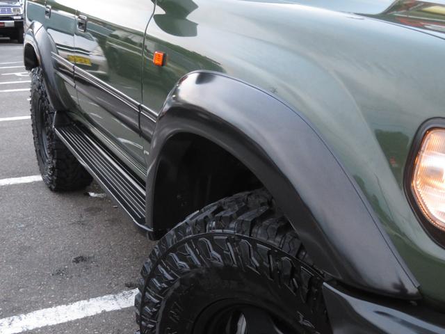 ランドクルーザー８０ ＶＸリミテッド　後期モデル　全塗装済　角目４灯ヘッドライト　３インチＵＰ　ブラッドレーＶ　ジオランダーＭＴタイヤ　左右２本出しマフラー　シートカバー　ＳＤナビ　バックカメラ　ドラレコ　ＥＴＣ　キーレス　ユーザー買取車（31枚目）