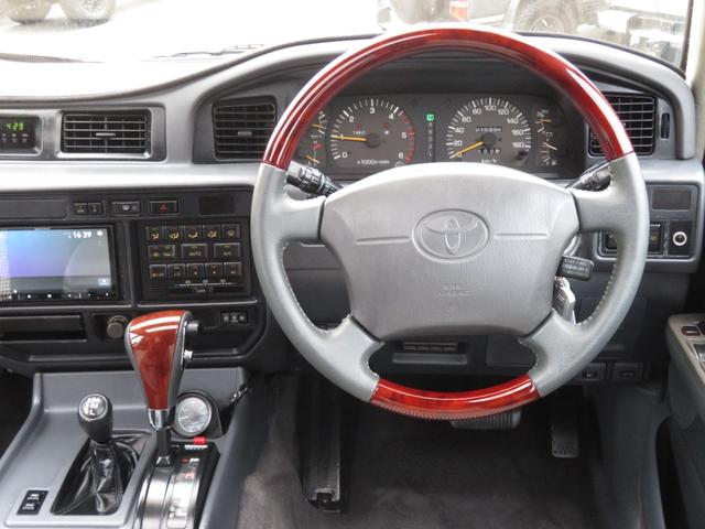 ランドクルーザー８０ ＶＸリミテッド　後期モデル　全塗装済　角目４灯ヘッドライト　３インチＵＰ　ブラッドレーＶ　ジオランダーＭＴタイヤ　左右２本出しマフラー　シートカバー　ＳＤナビ　バックカメラ　ドラレコ　ＥＴＣ　キーレス　ユーザー買取車（42枚目）