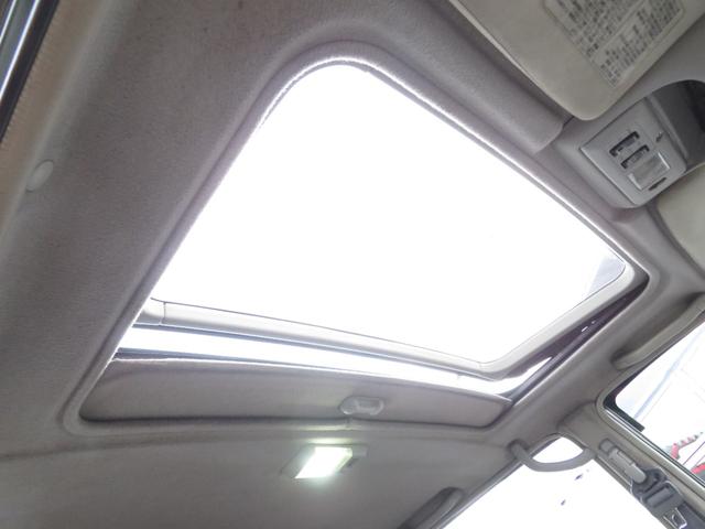 ランドクルーザー８０ ＶＸリミテッド　後期モデル　全塗装済　角目４灯ヘッドライト　３インチＵＰ　ブラッドレーＶ　ジオランダーＭＴタイヤ　左右２本出しマフラー　シートカバー　ＳＤナビ　バックカメラ　ドラレコ　ＥＴＣ　キーレス　ユーザー買取車（57枚目）